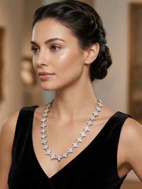 24” Elegant unisex Silver Floral Cross-Link Necklace -